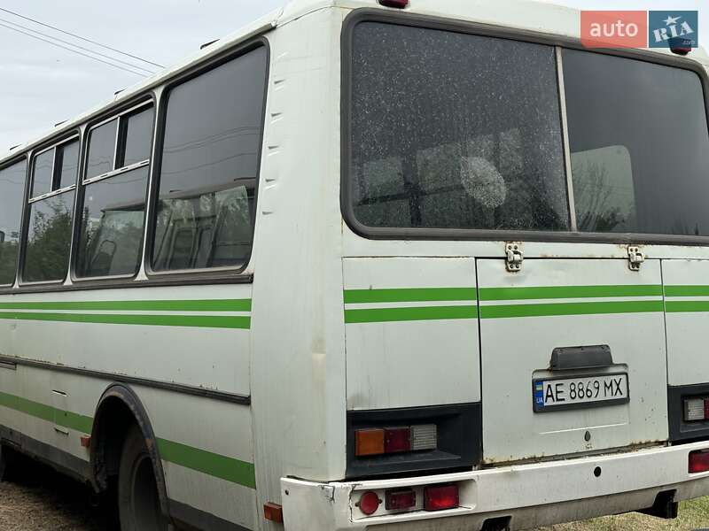 Пригородный автобус ПАЗ 32051 2006 в Кривом Роге
