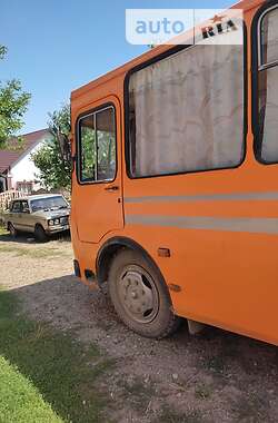 Пригородный автобус ПАЗ 32053 2007 в Черновцах
