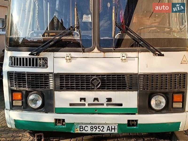 Городской автобус ПАЗ 32053 2005 в Самборе