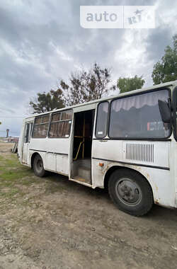 Приміський автобус ПАЗ 32054 2005 в Зміїві