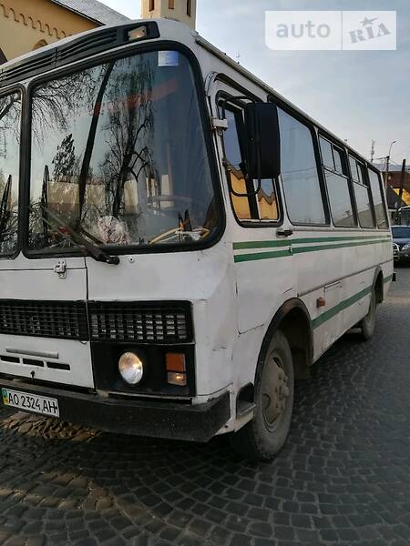 ПАЗ 3205
