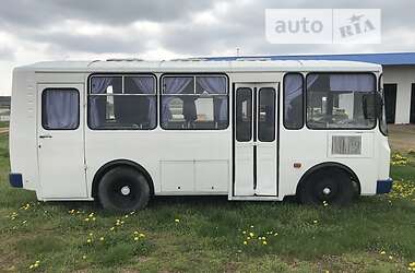 Пригородный автобус ПАЗ 3205 2005 в 