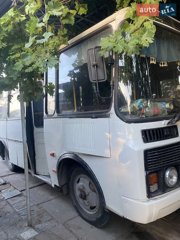 Городской автобус ПАЗ 3205 2006 в Кривом Роге