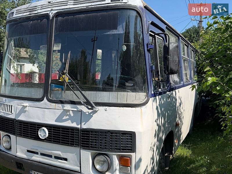 Пригородный автобус ПАЗ 3205 2003 в Виннице