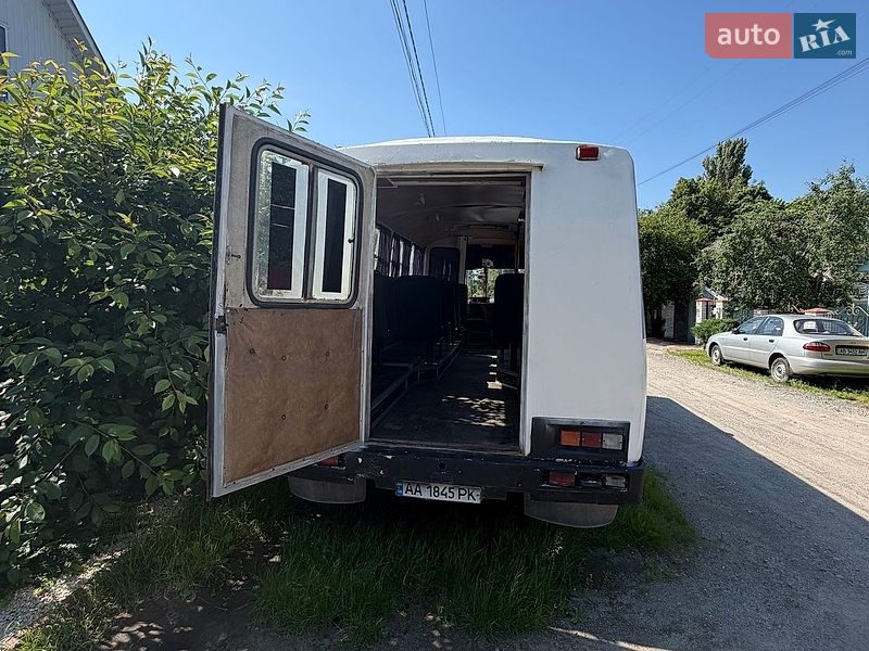 Пригородный автобус ПАЗ 3205 2003 в Виннице