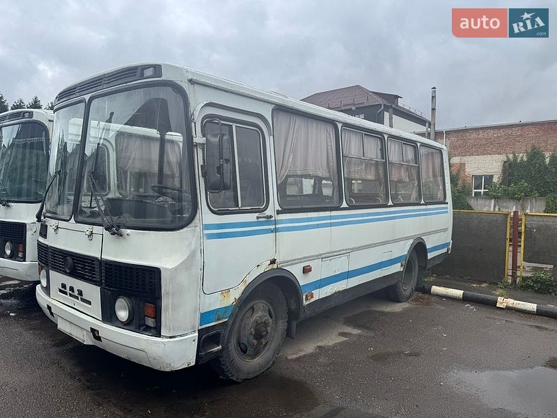 Пригородный автобус ПАЗ 3205 2003 в Дубно