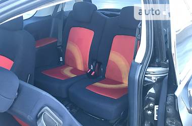 Хэтчбек Peugeot 1007 2005 в Киеве