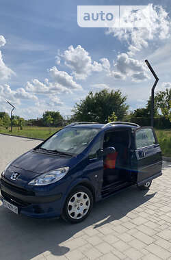 Микровэн Peugeot 1007 2008 в Здолбунове