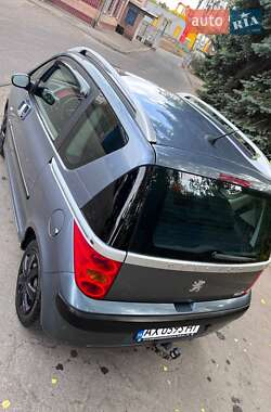 Микровэн Peugeot 1007 2005 в 