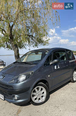 Микровэн Peugeot 1007 2006 в 
