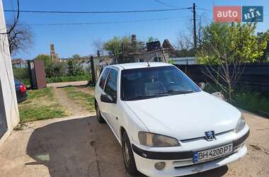 Хэтчбек Peugeot 106 1996 в 