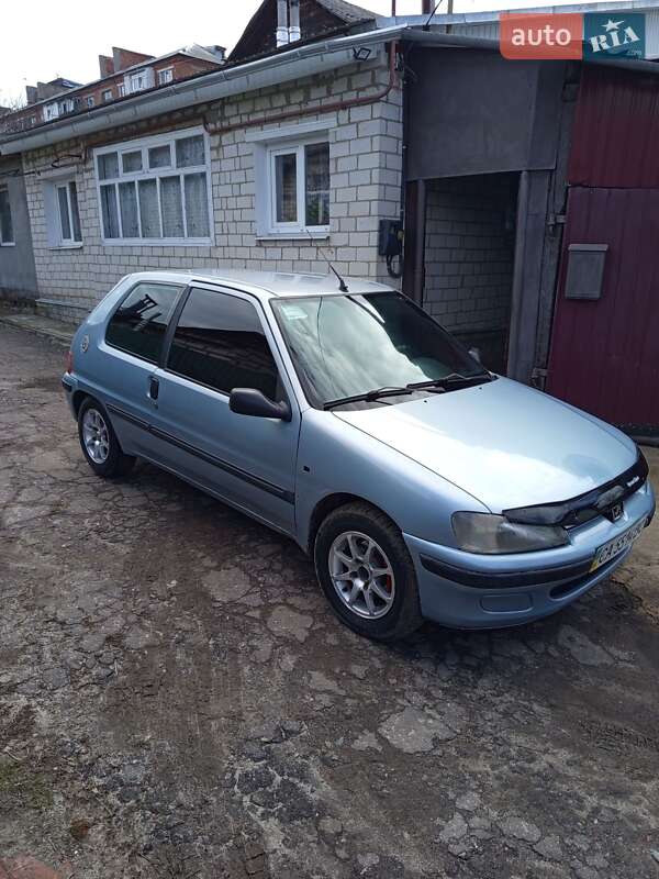 Хетчбек Peugeot 106 2001 в Глухові