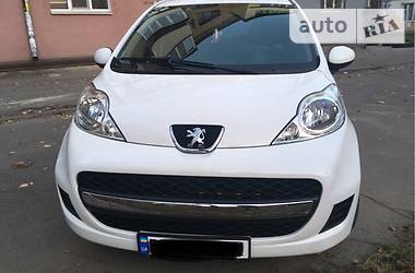 Хэтчбек Peugeot 107 Hatchback (5d) 2011 в Херсоне