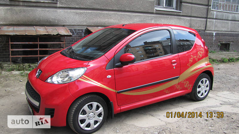 Хэтчбек Peugeot 107 2011 в Ивано-Франковске