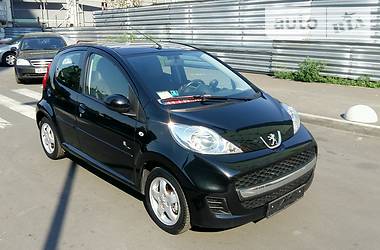 Хэтчбек Peugeot 107 2011 в Киеве