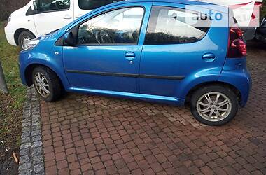 Хетчбек Peugeot 107 2013 в 
