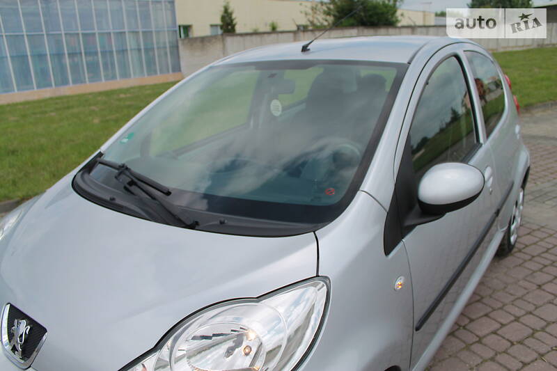 Хетчбек Peugeot 107 2011 в Дрогобичі
