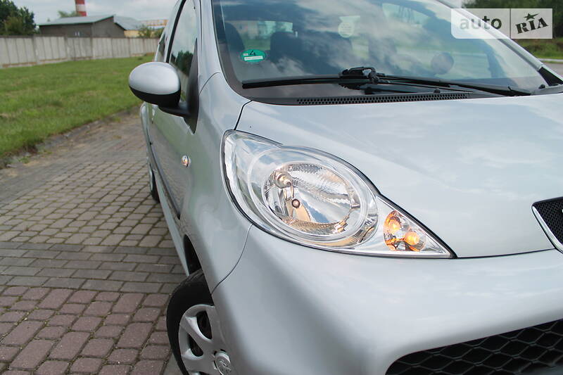 Хетчбек Peugeot 107 2011 в Дрогобичі