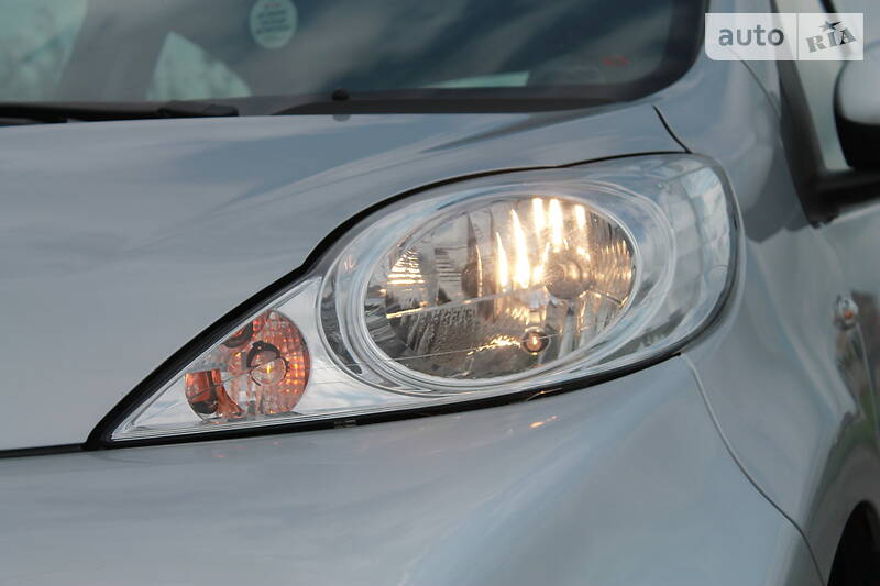 Хетчбек Peugeot 107 2011 в Дрогобичі