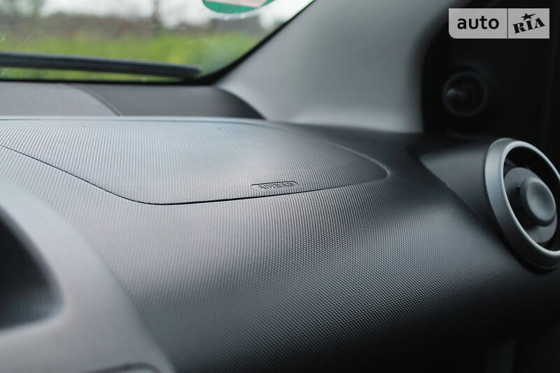 Хетчбек Peugeot 107 2011 в Дрогобичі