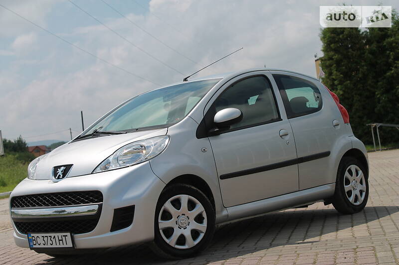 Хетчбек Peugeot 107 2011 в Дрогобичі