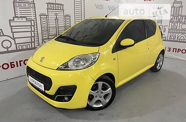 Хэтчбек Peugeot 107 2012 в Киеве