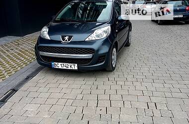 Хетчбек Peugeot 107 2010 в Івано-Франківську