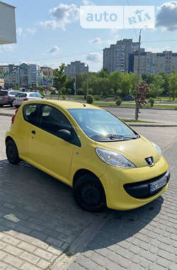 Хэтчбек Peugeot 107 2007 в 