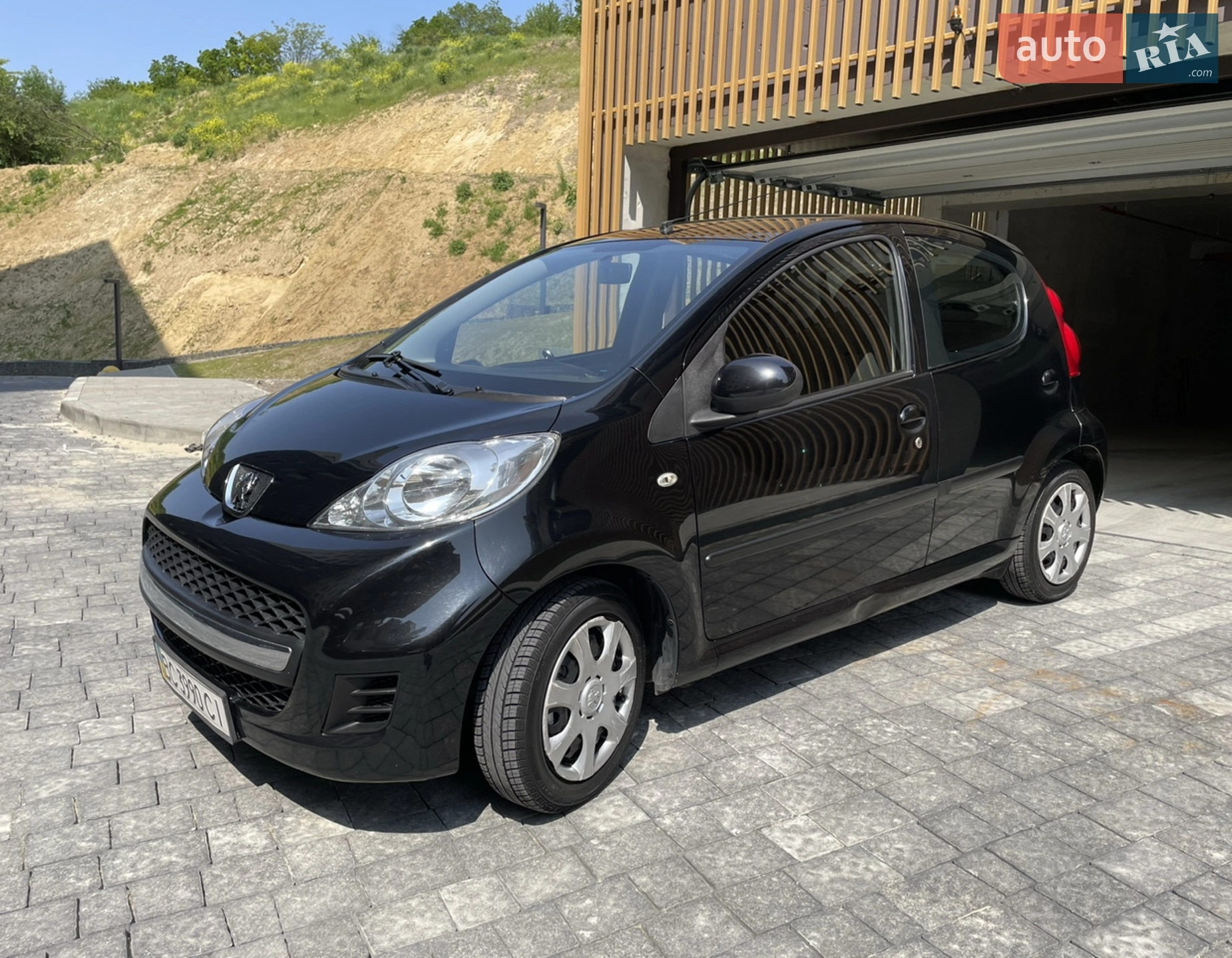 2010 Peugeot 107 - мініатюра 11