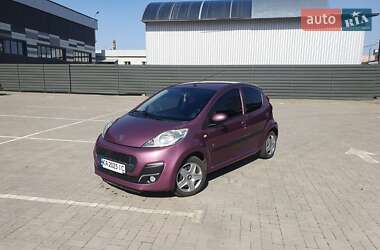 Хэтчбек Peugeot 107 2013 в 