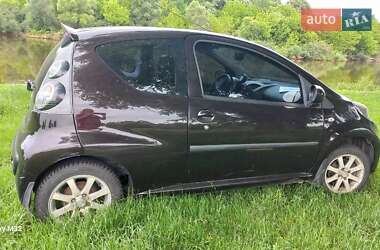 Хэтчбек Peugeot 107 2012 в Чернигове