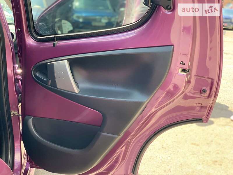 Хэтчбек Peugeot 107 2012 в Виннице