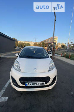 Хэтчбек Peugeot 107 2012 в Харькове