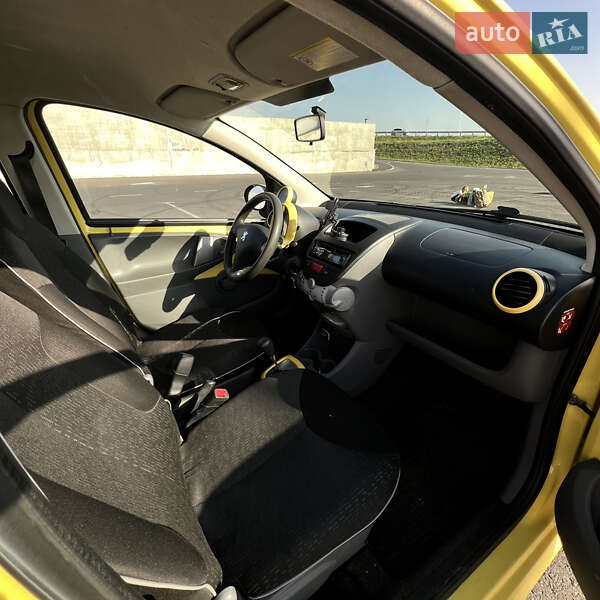 Хетчбек Peugeot 107 2010 в Львові