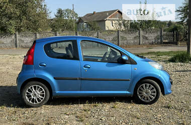 Хэтчбек Peugeot 107 2006 в Галиче