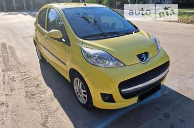 Хэтчбек Peugeot 107 2011 в Запорожье