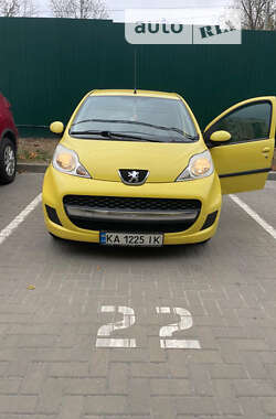 Хэтчбек Peugeot 107 2011 в Киеве