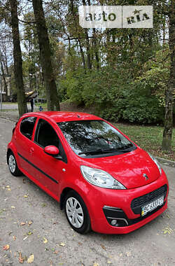 Хэтчбек Peugeot 107 2012 в Львове