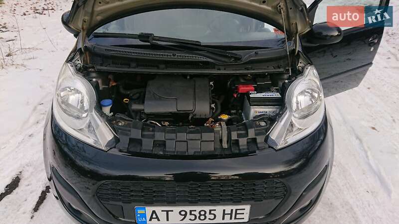 Хетчбек Peugeot 107 2012 в Івано-Франківську