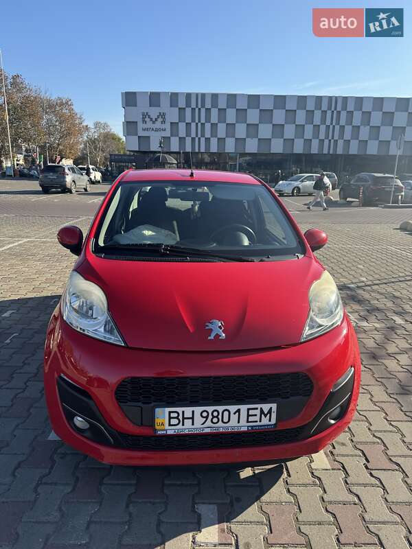 Хэтчбек Peugeot 107 2013 в Одессе