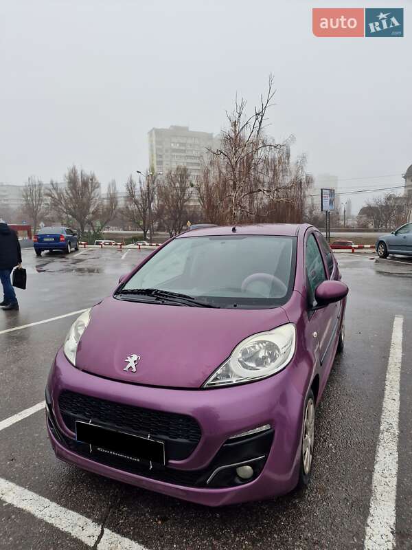 Хэтчбек Peugeot 107 2012 в Харькове