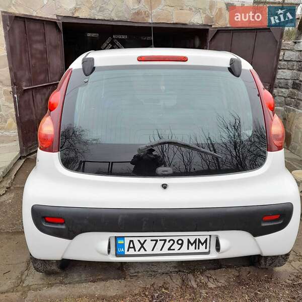 Хэтчбек Peugeot 107 2012 в Харькове