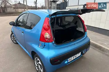 Peugeot 107 2006