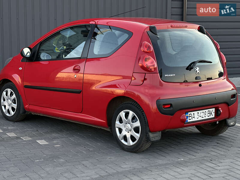 Хетчбек Peugeot 107 2011 в Кропивницькому
