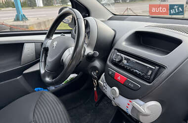 Хетчбек Peugeot 107 2012 в 