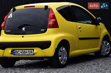Хетчбек Peugeot 107 2011 в 