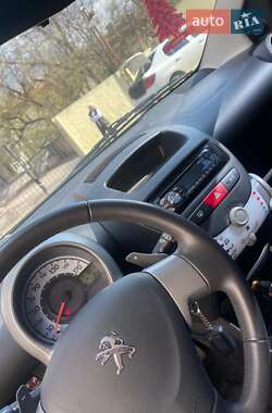 Хетчбек Peugeot 107 2014 в 