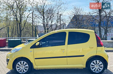 Хетчбек Peugeot 107 2012 в 