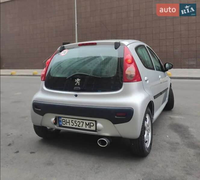 Хетчбек Peugeot 107 2008 в Подільську