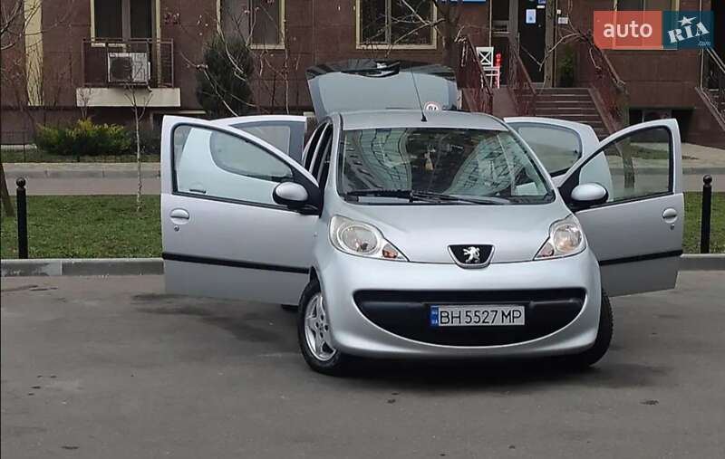 Хетчбек Peugeot 107 2008 в Подільську